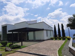 Foto 3 de CASA CAMPESTRE CON VISTA ABIERTA A LA CIUDAD, LAS PALMAS, MEDELLIN