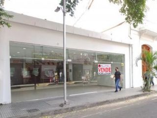 Foto 1 de local en venta en centro. Cod V1988