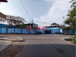 Foto 7 de 🌟 ¡OPORTUNIDAD ÚNICA! 🌟

🏠 Casa encantadora de un solo piso esperando por ti en San Juan de Miraflores. Con una ubicación privilegiada en Los Jazmin