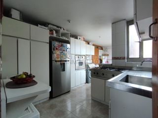Foto 4 de APARTAMENTO en ARRIENDO en Bogotá Alhambra