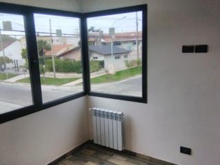 Casa en venta - 3 Dormitorios 3 Baños - Cochera - 130Mts2 - Mar del Plata