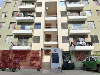 Foto 1 de Venta Departamento 1er piso en Condominio Torres de Quevedo  con seguridad las 24 horas.
Ubicado entre Av. Santa Rosa y Av. Del Contador. Cerca de ce