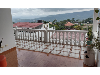 Foto 21 de Venta de Casa de 190 m2 en 650 mill neg, en Mesitas del Colegio cund.