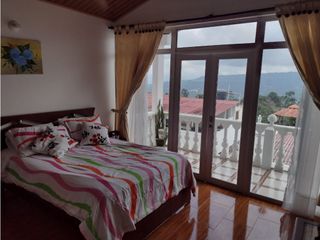 Foto 31 de Venta de Casa de 190 m2 en 650 mill neg, en Mesitas del Colegio cund.