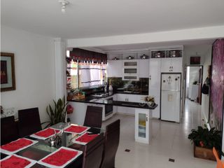 Foto 30 de Venta de Casa de 190 m2 en 650 mill neg, en Mesitas del Colegio cund.