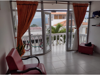 Foto 33 de Venta de Casa de 190 m2 en 650 mill neg, en Mesitas del Colegio cund.