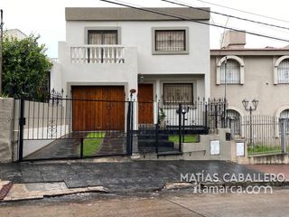 Foto 1 de Duplex a la venta de 4 dormitorios en zona norte de Córdoba cerca de plazas
