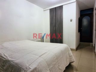 Foto 7 de Venta Casa Y Minidepartamento En Urb. Jardines Del Golf Frente A Parque