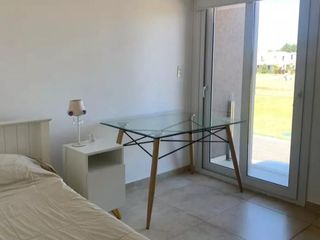 Foto 6 de Casa  AMOBLADA en  Lagoon Pilar