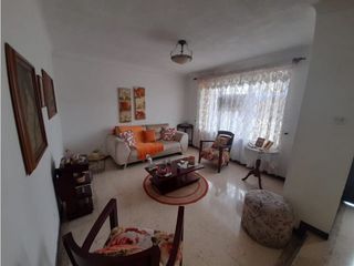 Se vende casa amplia de dos pisos Barrio La Colombina Palmira Valle