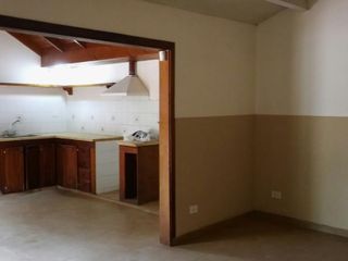 Casa en venta - 3 Dormitorios 3 Baños - 670Mts2 - Chivilcoy