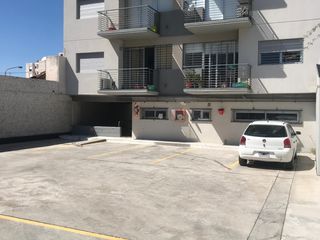 Foto 1 de OPORTUNIDAD Cocheras con control remoto en paraguay 268 . BAJAMOS SU VALOR Descubiertas 13.000.- u$d y cubiertas 18.000.- u$d