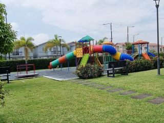 Foto 31 de Elegante casa a estrenar en Casalaguna/entrega inmediata/ cerca de Riocentro Dorado