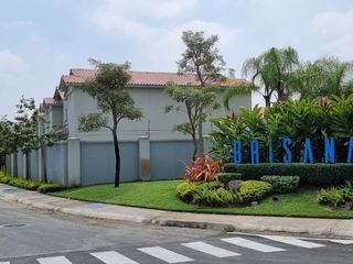Foto 30 de Elegante casa a estrenar en Casalaguna/entrega inmediata/ cerca de Riocentro Dorado
