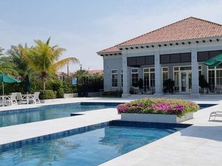 Foto 34 de Elegante casa a estrenar en Casalaguna/entrega inmediata/ cerca de Riocentro Dorado