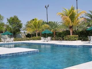 Foto 35 de Elegante casa a estrenar en Casalaguna/entrega inmediata/ cerca de Riocentro Dorado