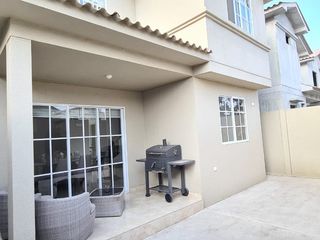 Foto 11 de Elegante casa a estrenar en Casalaguna/entrega inmediata/ cerca de Riocentro Dorado