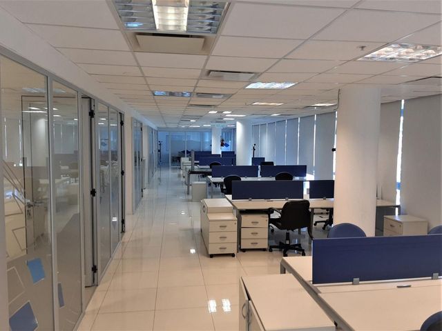 ALQUILER -OFICINA AAA - Puerto Madero - Madero Office - 275m2 -  3 coch