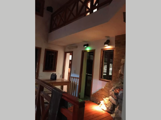 Foto 10 de LUJOSO PH en Venta en Caballito 5 ambientes, 3 dormitorios, 2 baños, terraza, parrilla, hogar a leña 140 m2 - Rosario 800