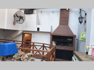 Foto 13 de LUJOSO PH en Venta en Caballito 5 ambientes, 3 dormitorios, 2 baños, terraza, parrilla, hogar a leña 140 m2 - Rosario 800