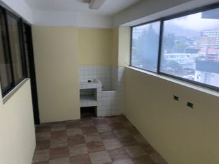 La Pradera, Oficina en renta, 110 m2, 7 ambientes, 3 baños, 1 parqueadero