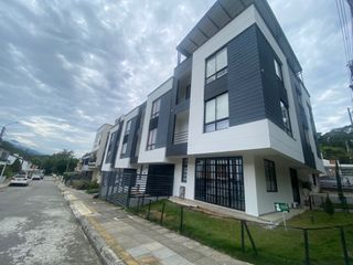 Foto 1 de VENTA DE CASA BARRIO PAN AZÚCAR BUCARAMANGA REFORMADA. Cod V5904
