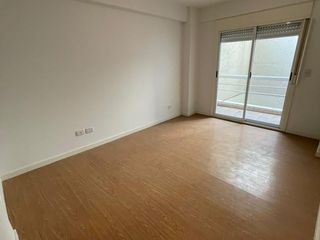 Dpto 3 amb con 2 balcones