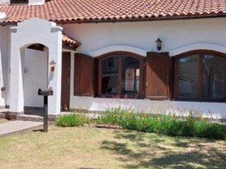 Foto 12 de IMPORTANTE CHALET ESTILO MEDITERRANEO. Chalet en Venta.
