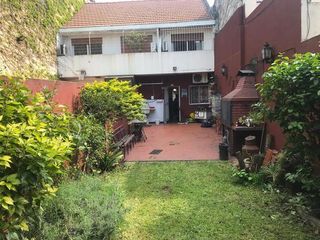 VENTA RETASADO -DUPLEX 4 AMBIENTES 2 BAÑOS 2 COCHERAS COC COM JARDIN FDO-P CHACABUCO