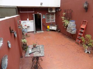 VENTA RETASADO -DUPLEX 4 AMBIENTES 2 BAÑOS 2 COCHERAS COC COM JARDIN FDO-P CHACABUCO