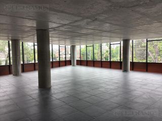 Alquiler de oficina de 190 m2 en San Isidro