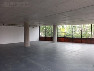 Alquiler de oficina de 190 m2 en San Isidro