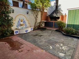 BOMBAL SUR- Casa en Venta - 5 Dorm/ 4 Baños / Cochera