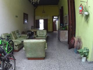 Casa de 8 ambientes en Venta en Almagro