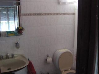 Dúplex en venta - 3 dormitorios 1 baño - 55mts2 - La Plata