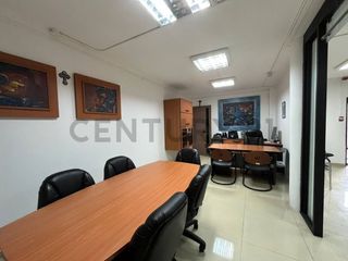 Venta de oficina en Urdenor 2 norte de Guayaquil GabR