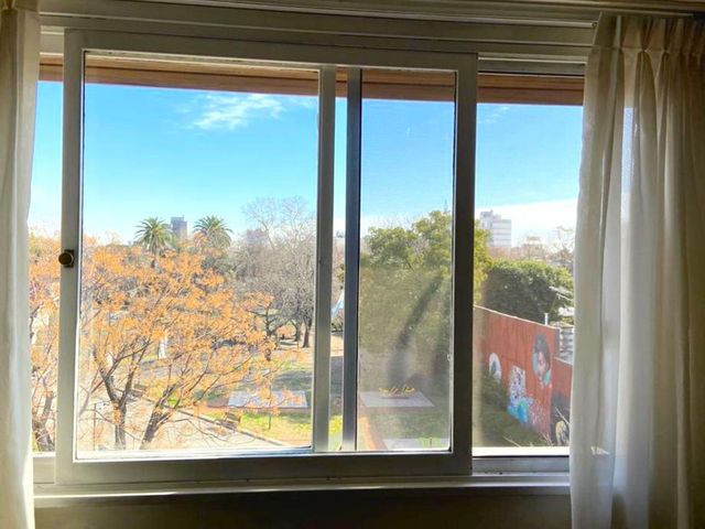 Venta amplio 3 amb en V. Pueyrredón -Vista a plaza