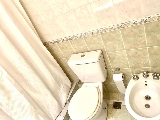 Venta amplio 3 amb en V. Pueyrredón -Vista a plaza