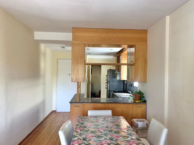 Venta amplio 3 amb en V. Pueyrredón -Vista a plaza