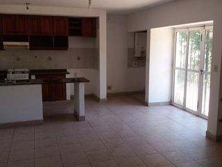 Foto 6 de Casa en Venta en 29 E/ 443 Y 444 City Bell - Alberto Dacal Propiedades