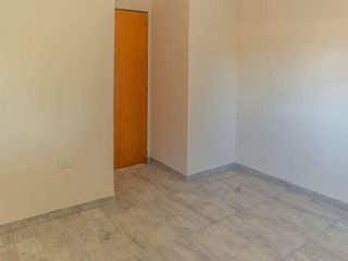 Departamento venta 1 dormitorio 1 baño  balcóny cochera 44 mts 2 - La Plata