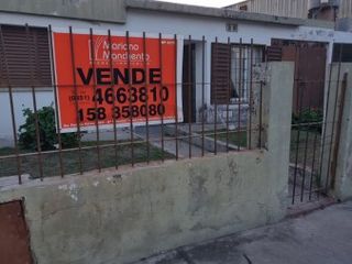 Foto 1 de SE VENDE PROPIEDAD EN BÂº VILLA ADELA