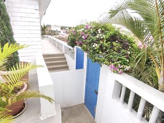 Punta Blanca, vista al mar, dentro de condominio privado, departamento en alquiler.