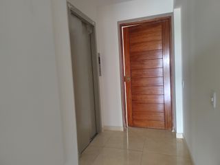 Foto 1 de 🏡 ¡Departamento de Estreno en 1er Piso con Amplio Patio! 🌿✨
Vive con comodidad y ubicación privilegiada en este moderno departamento de 70 m², ubicad