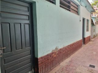 Foto 11 de Local comercial y dos departamentos para invertir!