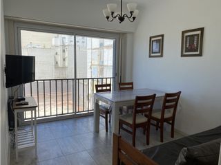 Foto 1 de Alquiler Temporada Verano Mar Del Plata - La Perla - 2amb. 4pers