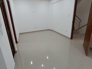 Foto 1 de Alquiler De Mini Departamento En Urb. La Arboleda Pimentel 202