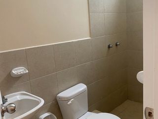 Foto 9 de Venta de casa en Manta de oportunidad  a dos minutos de la playa Inf 099321----