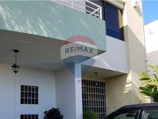 Foto 3 de Casa de venta en Manta  zona sur