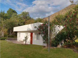 Foto 2 de RENTAL HOUSE GUAYLLABAMBA- PISQUE  $600